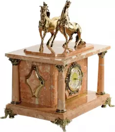 Сейф-часы "Лошади" (персиковый мрамор)