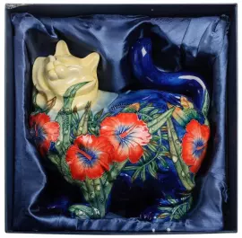 Статуэтка "Кошка", фарфор