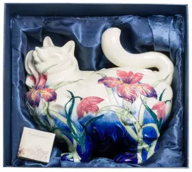 Фарфоровая фигурка "Кошка"