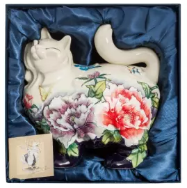 Фарфоровая статуэтка "Кошка"