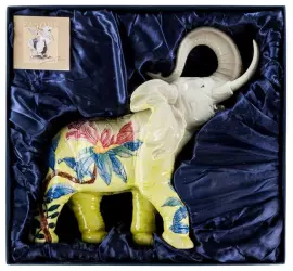 Фарфоровая статуэтка "Слон"