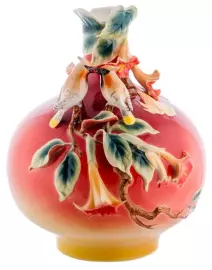 Фарфоровая ваза "Цветы Дурмана"