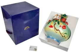 Фарфоровая ваза "Цветы Дурмана"