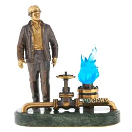 Статуэтка бронзовая "Работник Российской газовой промышленности" Статуэтка бронзовая "Работник Российской газовой промышленности"