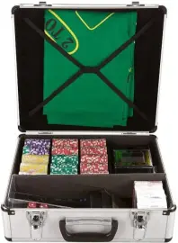 Набор для покера и блэк-джека "Орехи" (на 600 фишек) Набор для покера и блэк-джека "Орехи" (на 600 фишек)