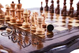 Игровой набор резной "Горные вершины" мини (шахматы, нарды и шашки) с ручкой