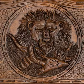 Резные нарды из бука "Лев с добычей"