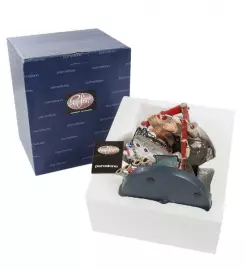 Статуэтка "Автомеханик"