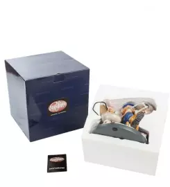 Статуэтка "Сантехник"