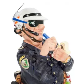 Статуэтка "Полицейский"