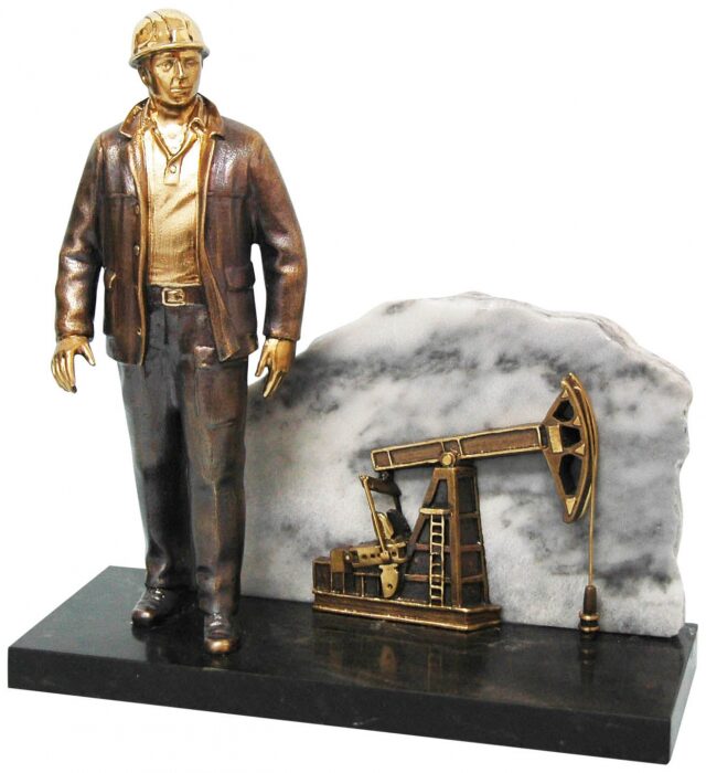 Bronze souvenir "Oil Industry Worker 2"