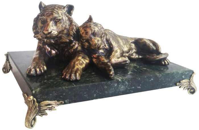 Souvenir made of bronze "Tiger idyll"