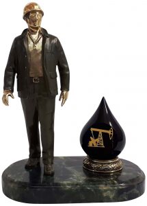 Bronze statuette "Worker of the oil industry"