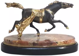 Статуэтка из бронзы "Конь-скакун"