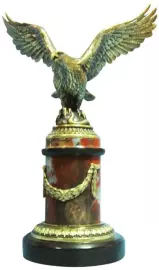 Статуэтка из бронзы "Орел" пьедестал
