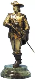 Статуэтка из бронзы "Мушкетер"