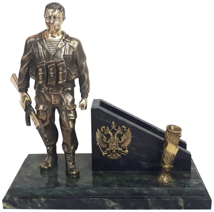 Business card holder "Warrior Internationalist"