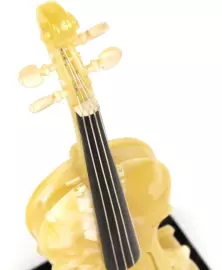 Статуэтка из янтаря "Скрипка"