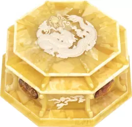 Шкатулка из янтаря "Дракон"