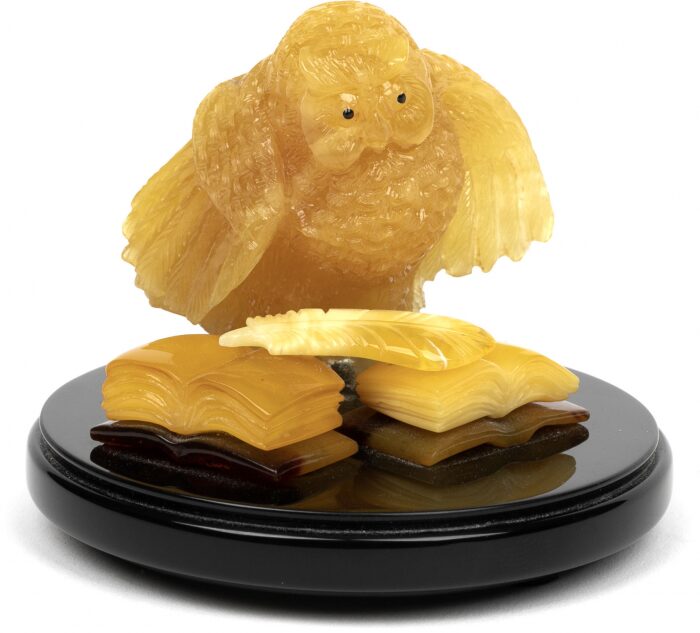 Amber statuette "Owl with books"