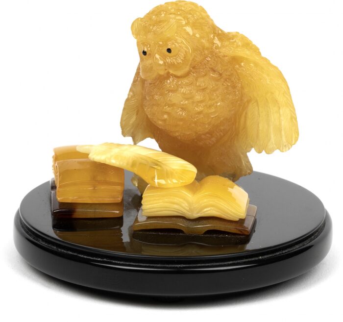 Amber statuette "Owl with books"