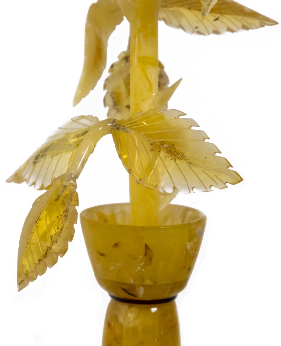 Amber souvenir "Rose in a vase"