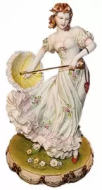 Статуэтка "Дама с зонтом"