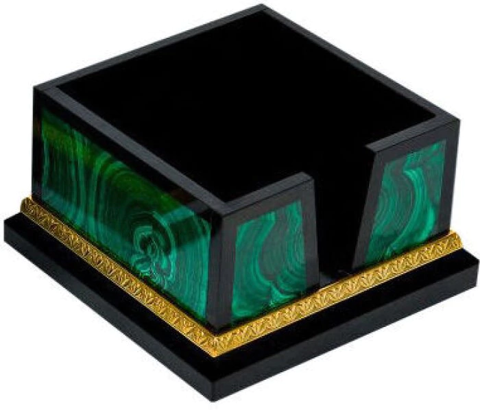 Cubicle made of malachite