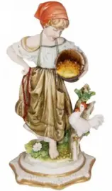 Статуэтка "Деревенская девочка" Статуэтка "Деревенская девочка"