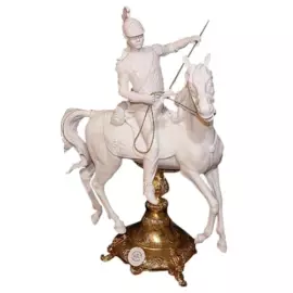 Скульптура "Улан на коне" белая