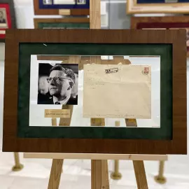 Конверт с рукописным посланием в адрес оперной певицы Тамары Янко с автографом композитора Дмитрия Шостаковича