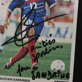 Открытка с автографом футболиста Кристиана Карамбё