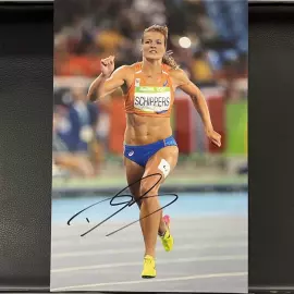 Фотография легкоатлетки Дафне Схипперс с автографом