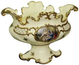 Ваза ажурная "Буше" с золотой отделкой Ваза ажурная "Буше" с золотой отделкой