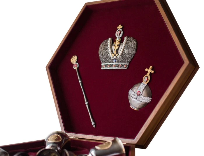 Imperial Hexagon Vodka Set with crown