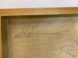 Часть шахматной доски с автографами шахматистов: Михаила Ботвинника, Анатолия Карпова, Василия Смыслова