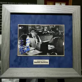 Фотография с автографом актёра Дэнни Де Вито