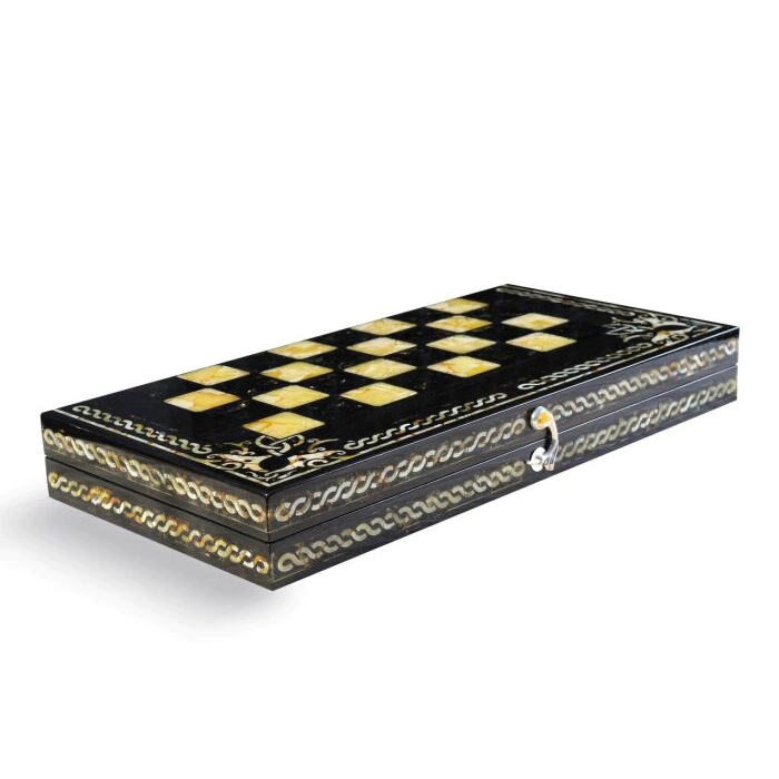 Chess made of stained oak and amber "Arabesque-Tina"