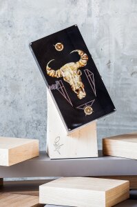 Нарды из мореного дуба и янтаря "Бык" коллекции "Тотем"