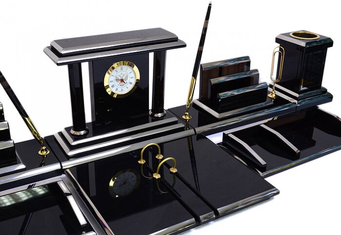 Настольный набор руководителя из темного обсидиана "Цезарь"