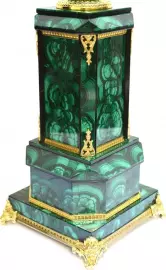 Настольная лампа из камня "Кабинетная" малахит