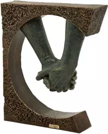 Скульптура "Сообщение" (Message)