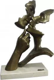 Скульптура "Тепло" (Warmness)