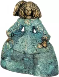 Sculpture "Girl" (Menina)