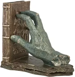 Подставка для книг "Дон Кихот. Левая рука" (Don Quixote. Left hand)