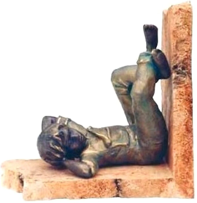 Book stand "Boy Napping" (Boy Napping)