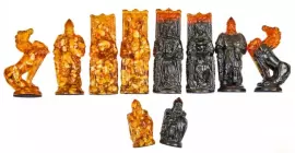 Шахматные фигуры из янтаря большие "Резные" для ларца 50*50