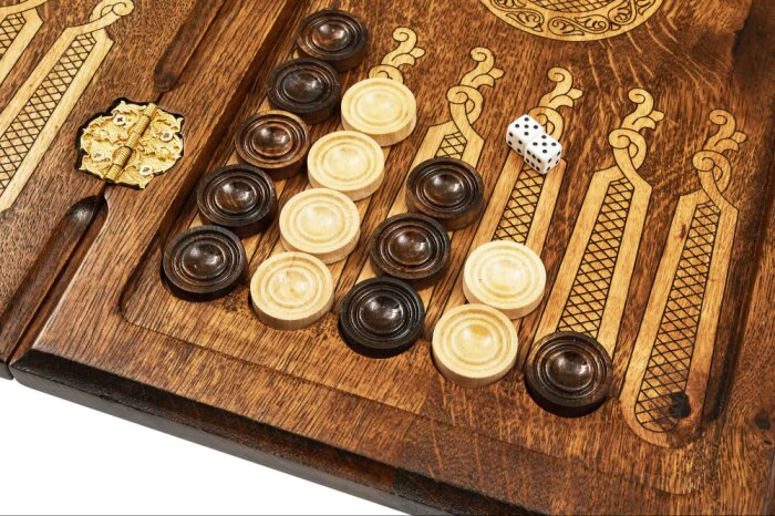 Carved backgammon from beech "Coat of Arms of the Russian Federation 2"
