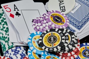 Набор для покера Crown на 1000 фишек