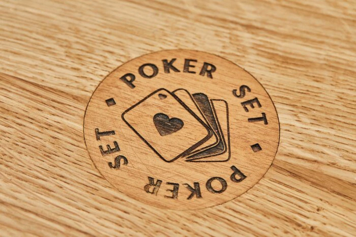 Oak case for 300 chips